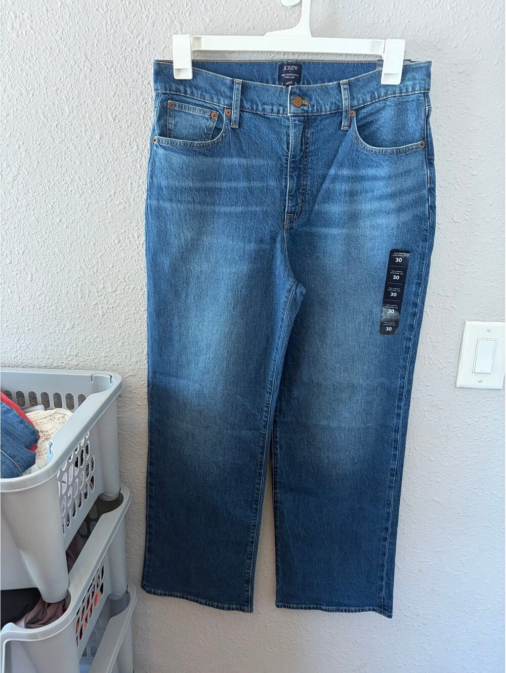 NWT J.Crew Full-Length Slim Wide-Leg Jeans size 30. Inseam is 29in. 16in waist